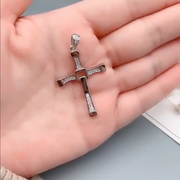 Cross  .925 Dominic Toretto Vin Diese - Picture 2 of 7